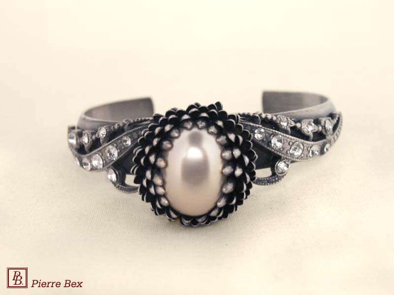 Pierre-Bex Art-Deco bracelet with rhinestones and pearl 46722-16
